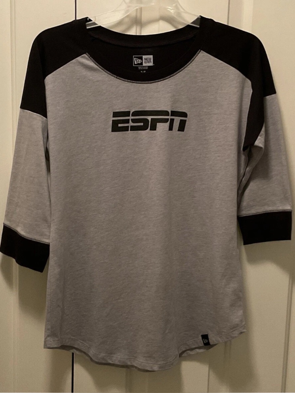 New Era Women’s ESPN Black/Gray 3/4 Sleeve Top Size S Barely Worn